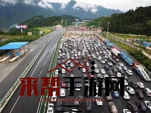建议:私家车2000公里高速免费!“节假日高速停车场”要除名了?-2